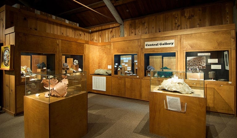 California State Mining & Mineral Museum | Yosemite Geology