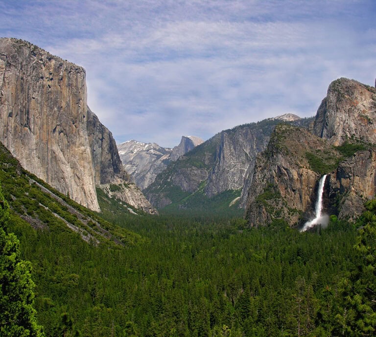 Classic Yosemite scenery at Tunnel View