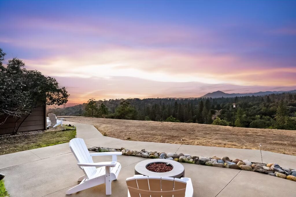 outdoor seating with fire pit